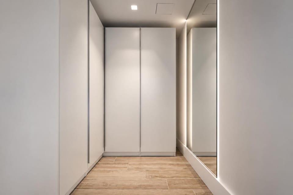 Bedroom, wardrobe
