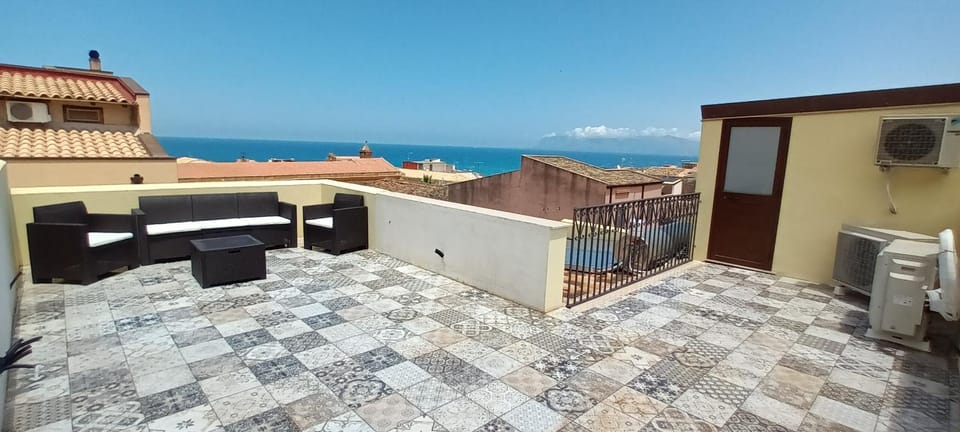 Property building, Solarium, View (from property/room), Balcony/Terrace, Balcony/Terrace