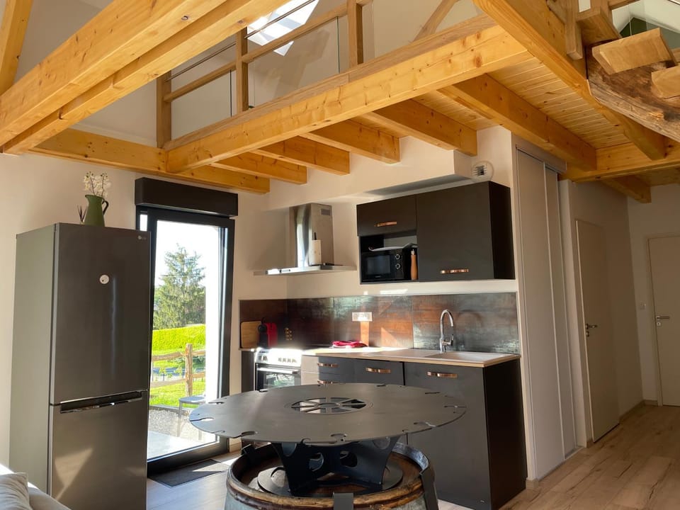 Gîte des 5 cépages avec jacuzzi 3 étoiles House in Jura