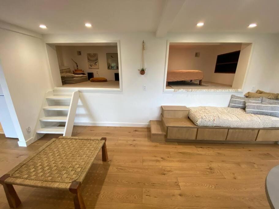 Seating area, Bedroom