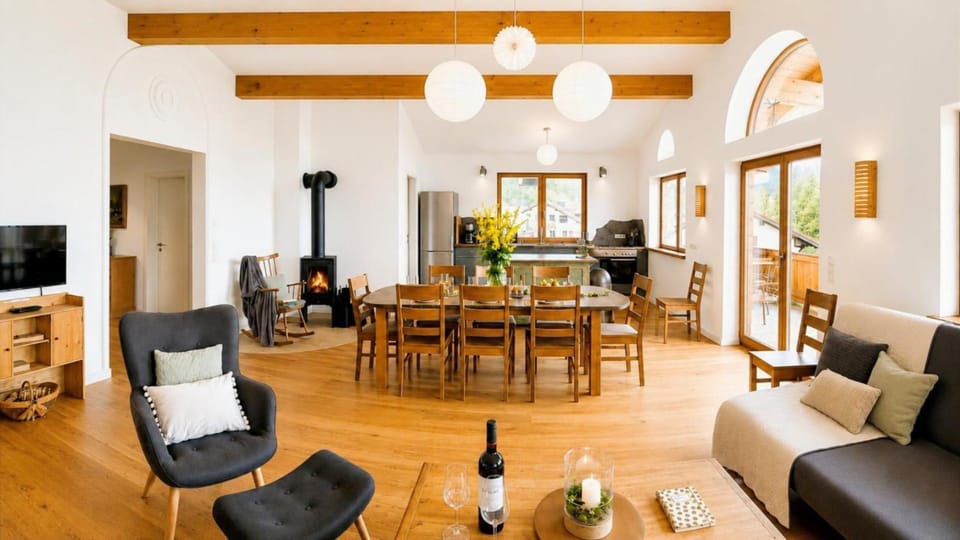 TV and multimedia, View (from property/room), Living room, Dining area, fireplace, kitchen