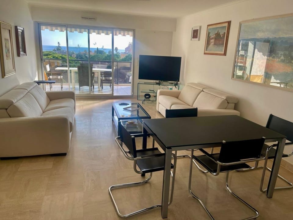 Front sea Luxury Apartment in Cagnes-sur-Mer