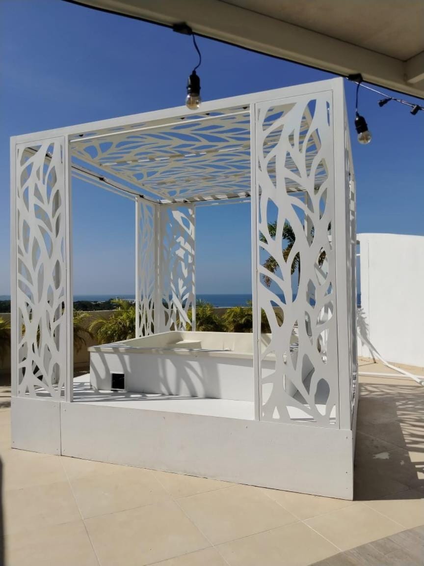 Hot Tub, View (from property/room), Balcony/Terrace