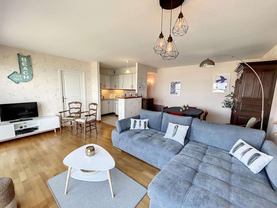 Appartement 2 chambres près de la plage avec balcon, ascenseur, garage et Wi-Fi gratuit - FR-1-361-487 Apartment in Granville