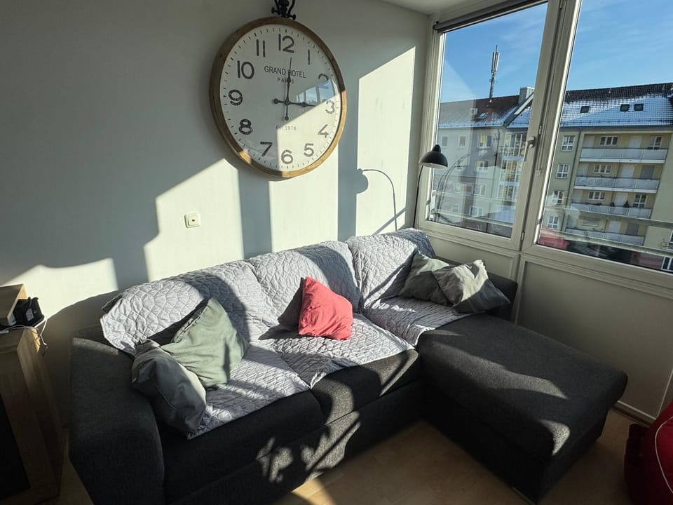 Bed, Living room, Seating area