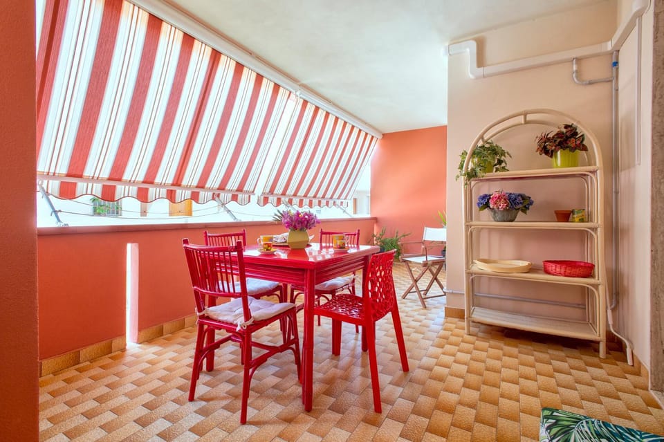Balcony/Terrace, Dining area