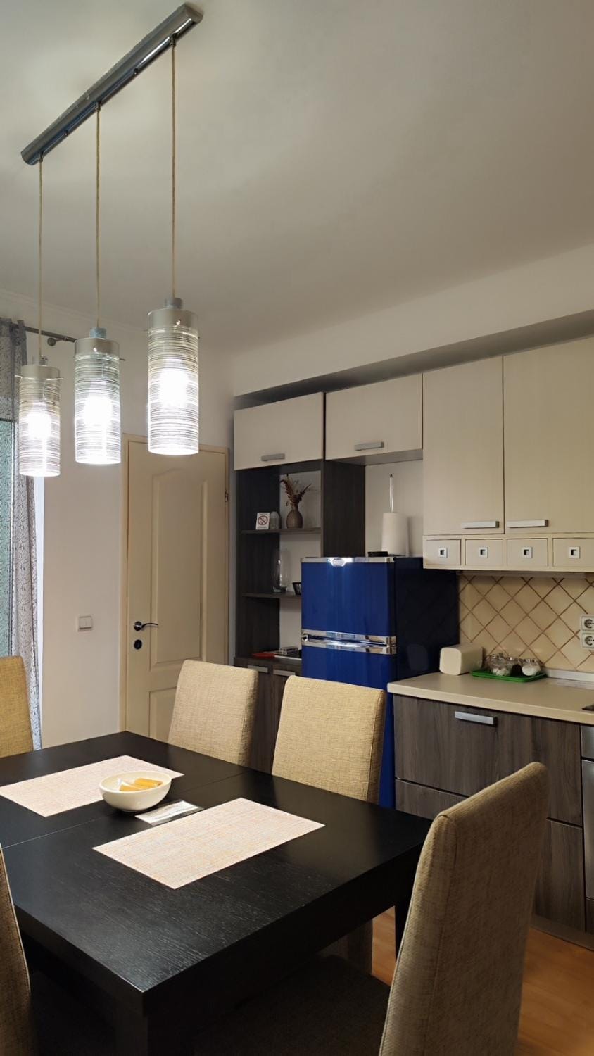 Dining area, kitchen