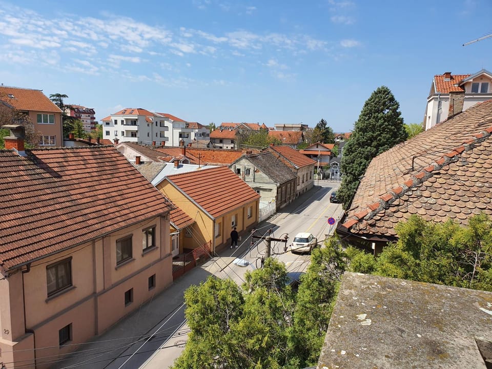 Neighbourhood, Street view