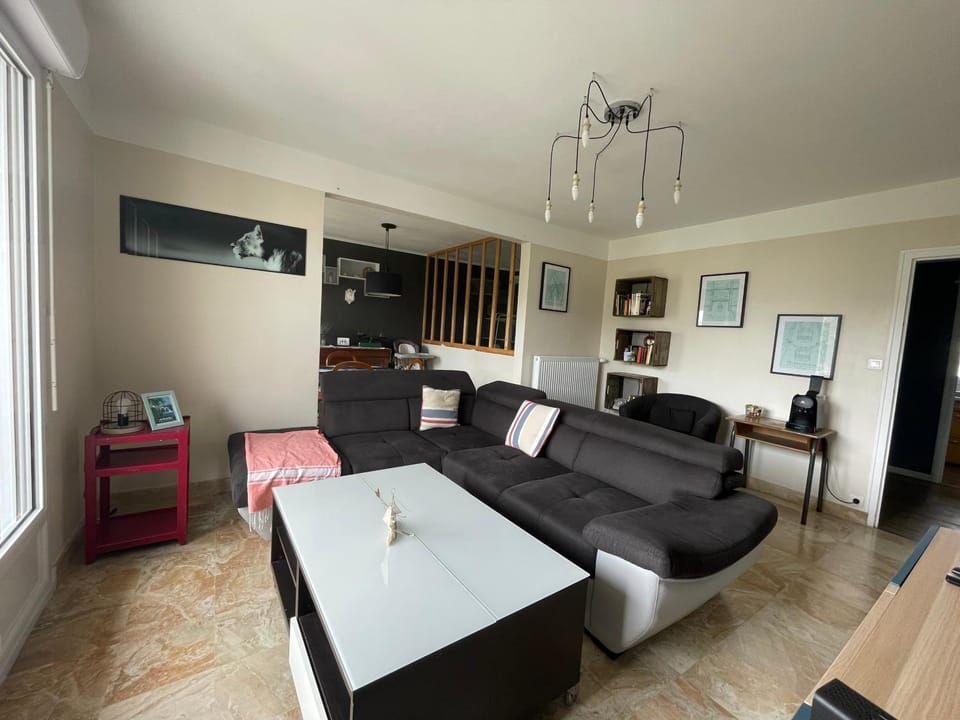 Appartement spacieuxP gratuitplage à 13 min proche tram Apartment in Brest