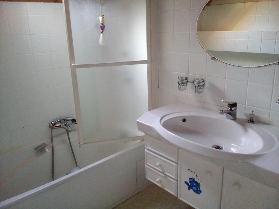 Bathroom, Bath