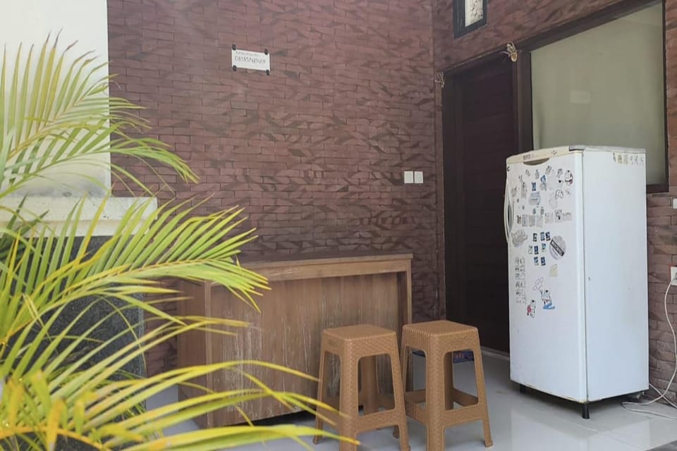 Day, Seating area