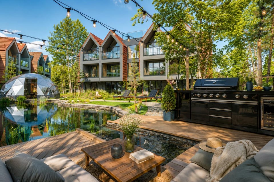Property building, Patio, Spring, Day, Garden, Seating area, Evening entertainment, Garden view, Pool view, Swimming pool