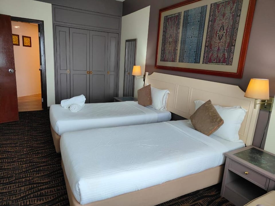 Seaview Deluxe Rainbow Paradise Tg Bungah 6pax Apartment hotel in Tanjung Bungah