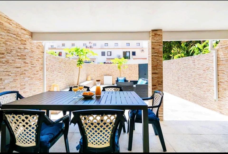 Patio, Dining area