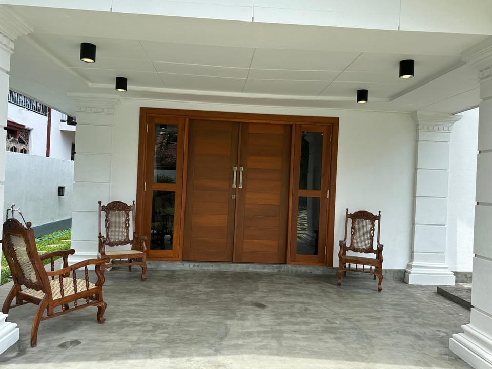 Facade/entrance, Day