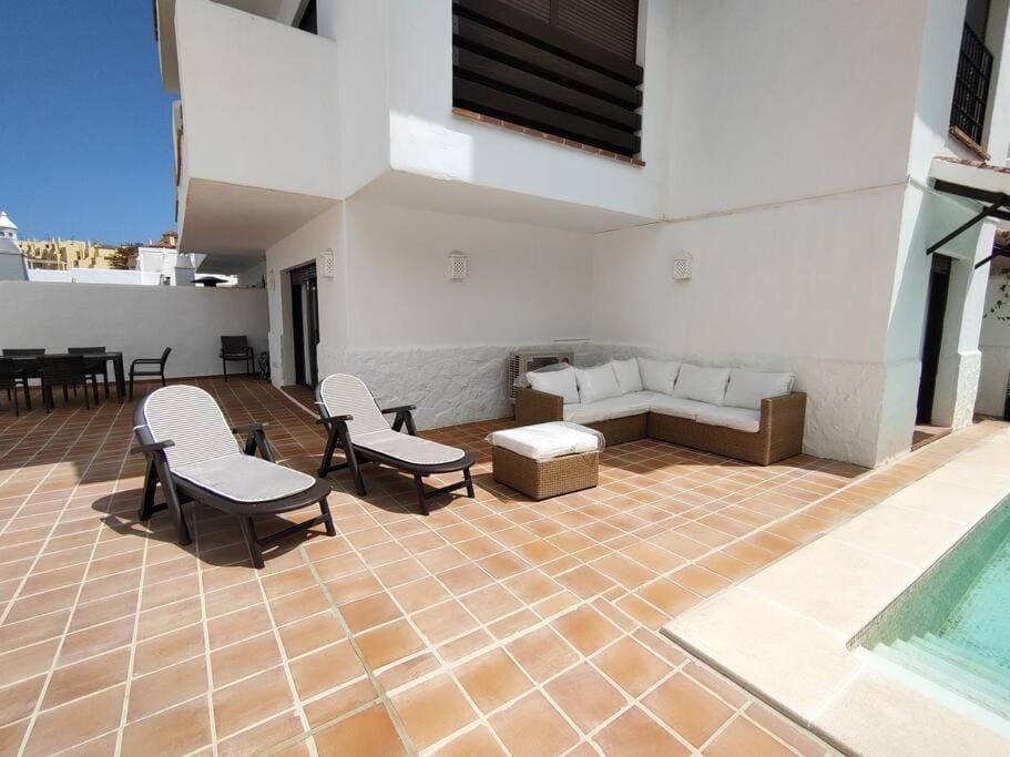 Full apartment with private pool Apartment in Costa del Sol