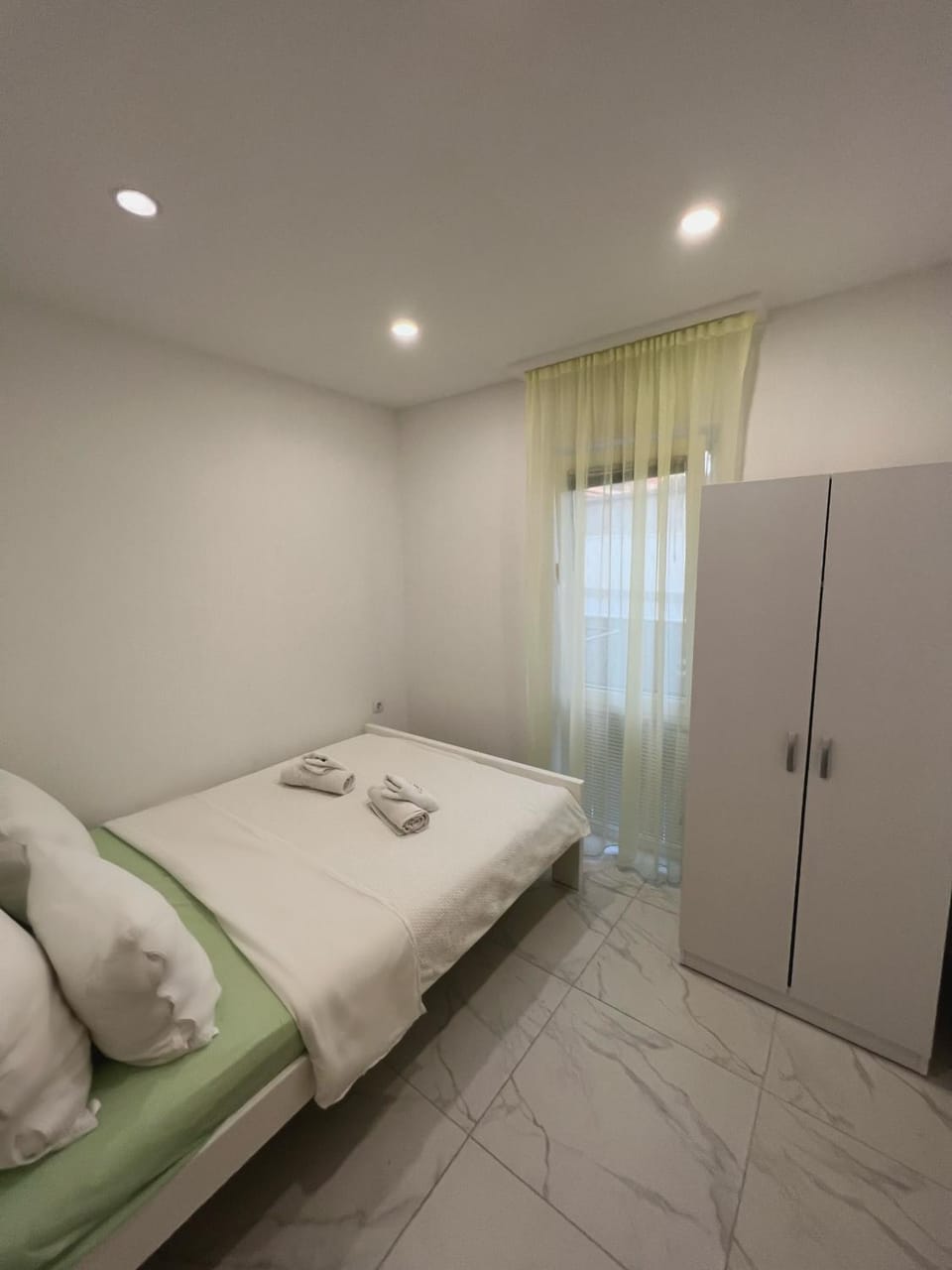 Carpe Diem-M Apartment in Okrug Gornji