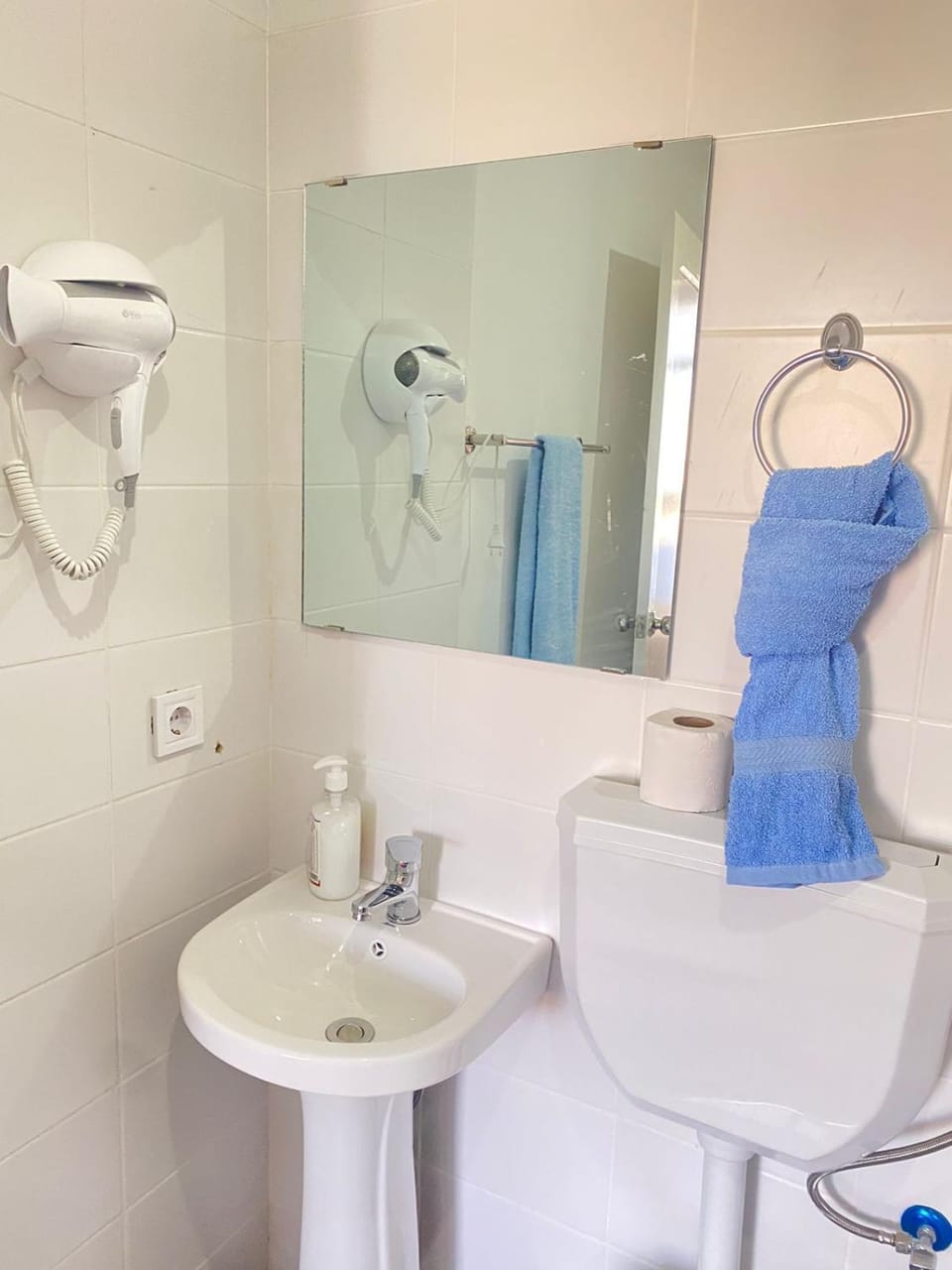 Quarto Nº5 FANTASTIQUE- Central Praia Apartment in Praia