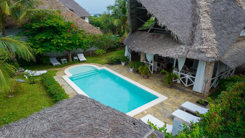 Pool view, Swimming pool