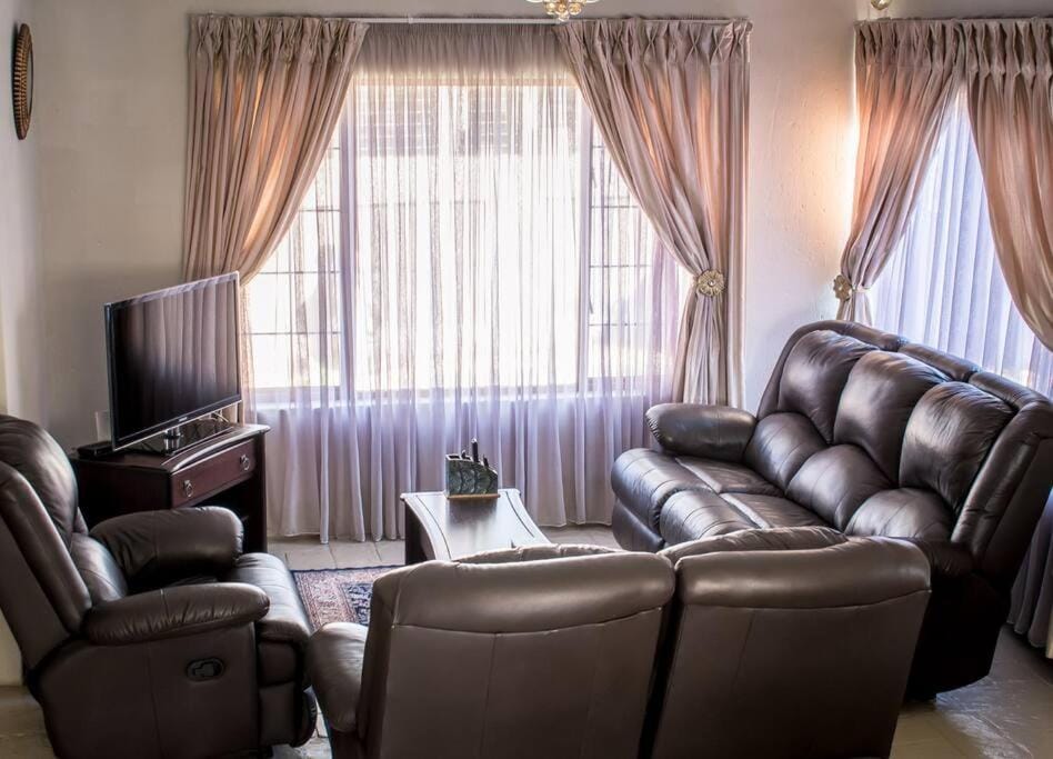 Entire Self catering Home in Springs Villa in Gauteng