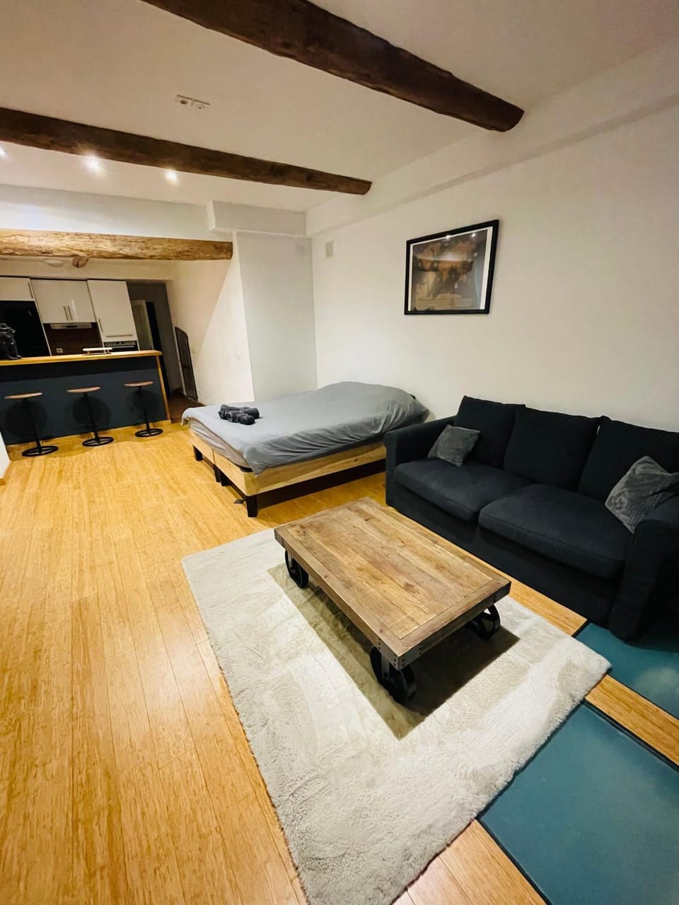 Photo of the whole room