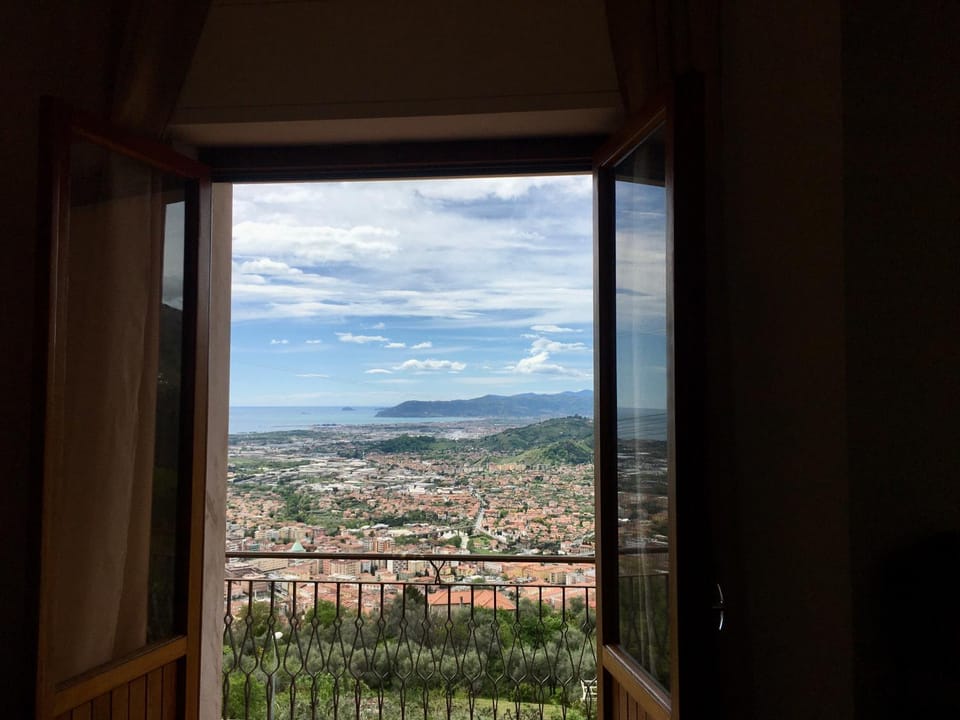 MareMonti Apartment in Province of Massa and Carrara