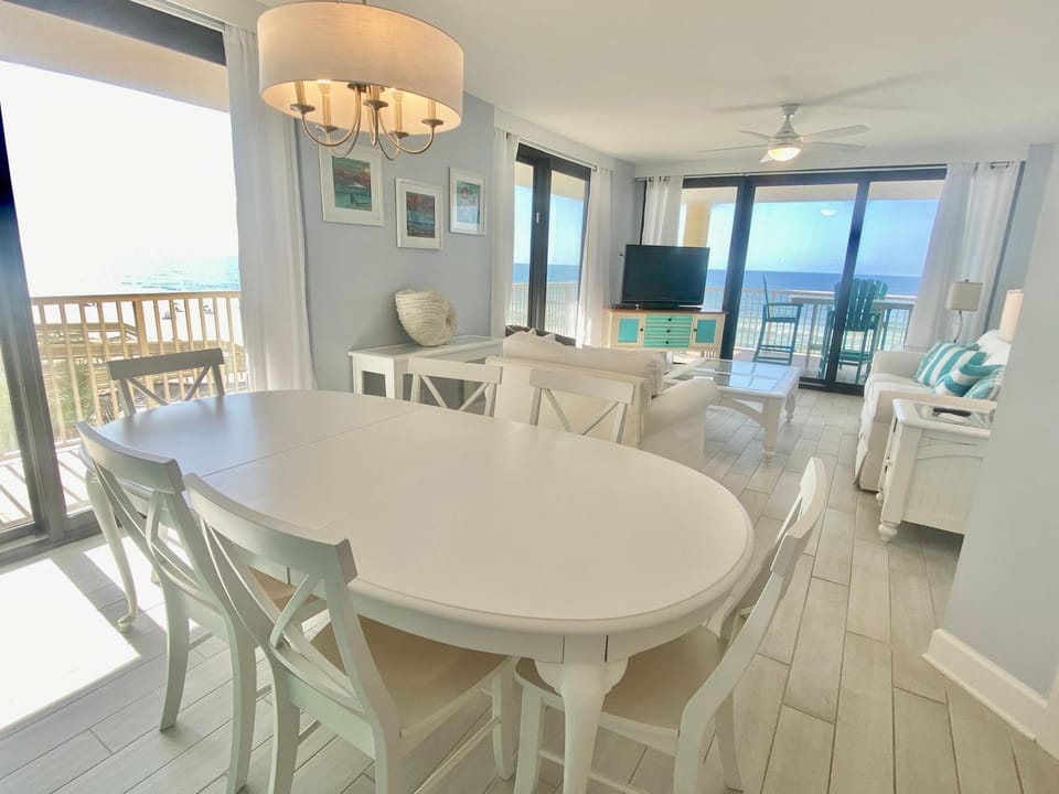 Summer House 401A by ALBVR - Corner Beachfront Beauty - Beachfront Balcony Accessible from all Rooms House in Orange Beach