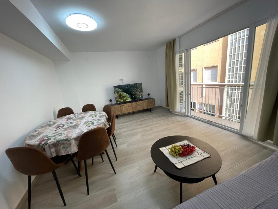 TV and multimedia, Living room, Dining area