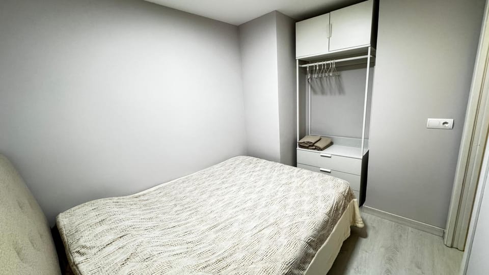 Bedroom, wardrobe