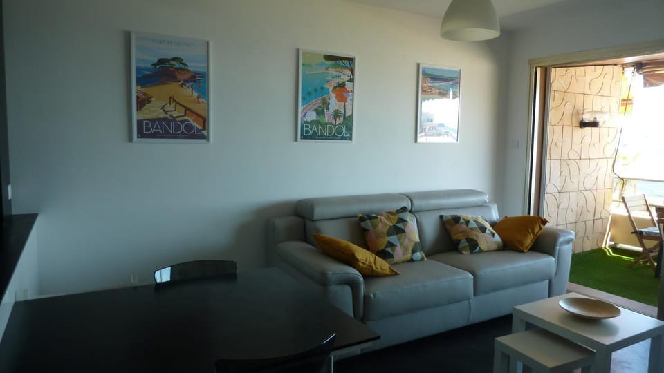 Front de mer - Emplacement prisé - T2 moderne et climatisé - Tout à pied Apartment in French Riviera