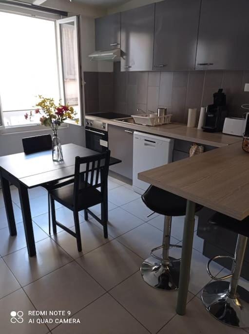appartement au cœur du village Apartment in Sanary-sur-Mer