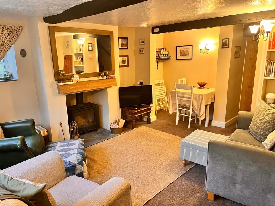 Chapter Cottage, Cheddleton Nr Alton Towers, Peak District, Foxtail Barns, the Ashes House in Staffordshire Moorlands District