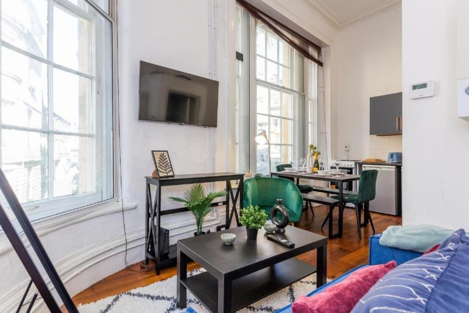 Newcastle's Most Central Apartment - Sleeps 10 Apartment in Newcastle upon Tyne