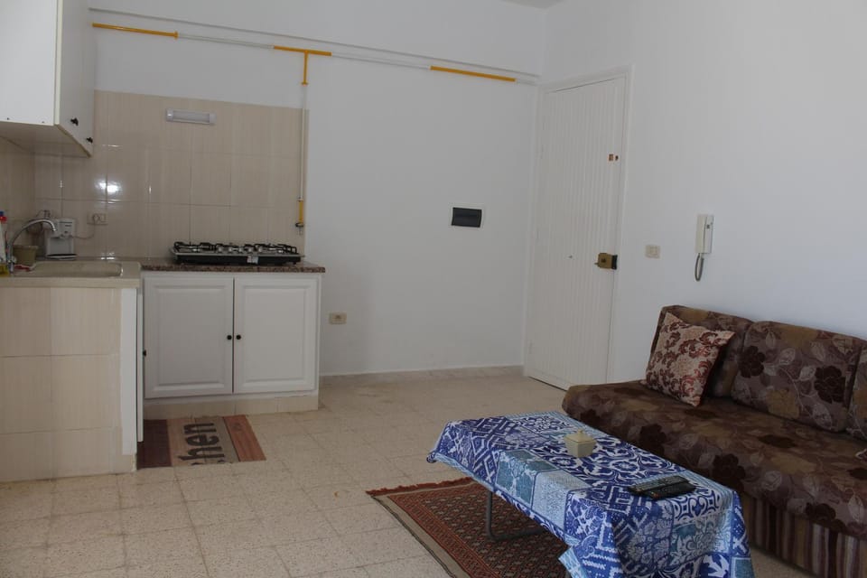 Communal lounge/ TV room, Kitchen or kitchenette, Living room, Seating area