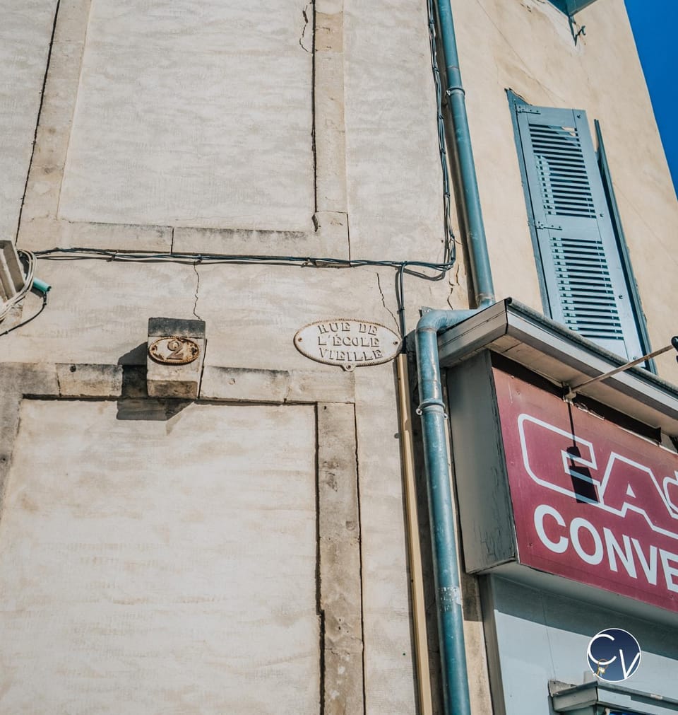 Studio centre-ville (Ecusson) Apartment in Nimes