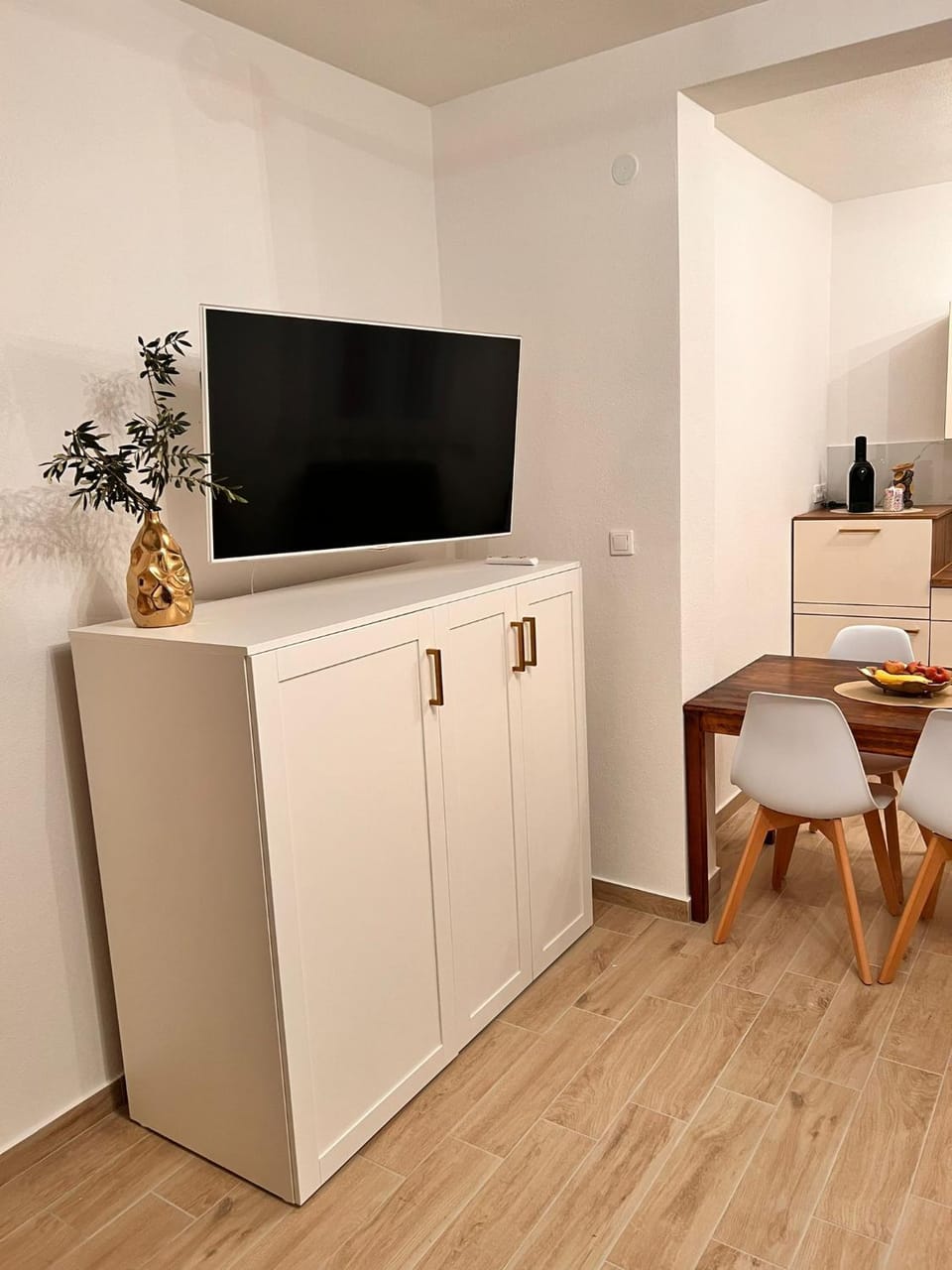 TV and multimedia, Kitchen or kitchenette, Dining area, minibar