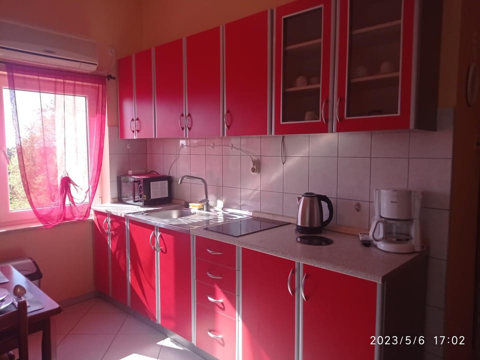 Sunny apartment by the sea Apartment in Pula