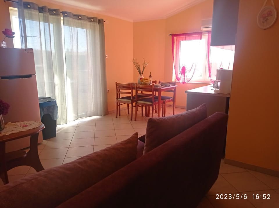 Sunny apartment by the sea Apartment in Pula