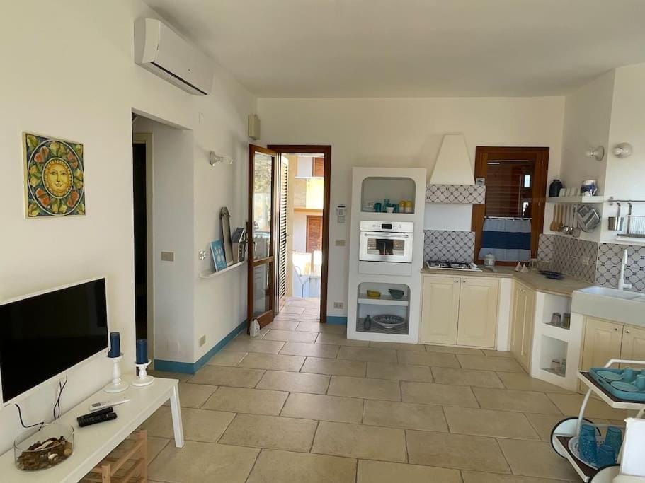 Appartamento con giardino a due passi dal mare. Apartment in San Vito Lo Capo