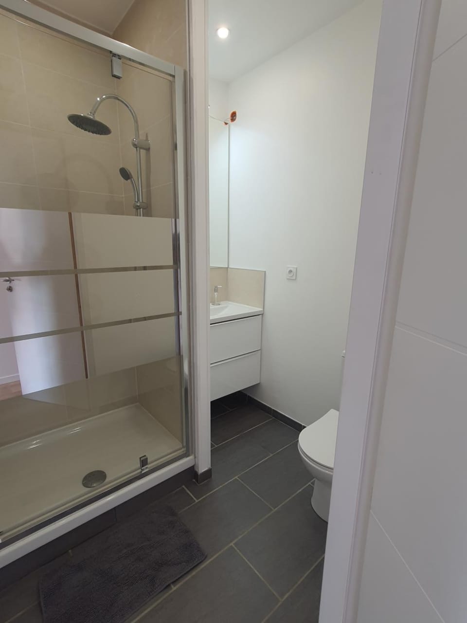Shower, Toilet, Bathroom