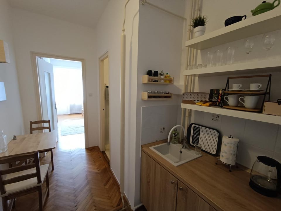 Coffee/tea facilities, Dining area, toaster