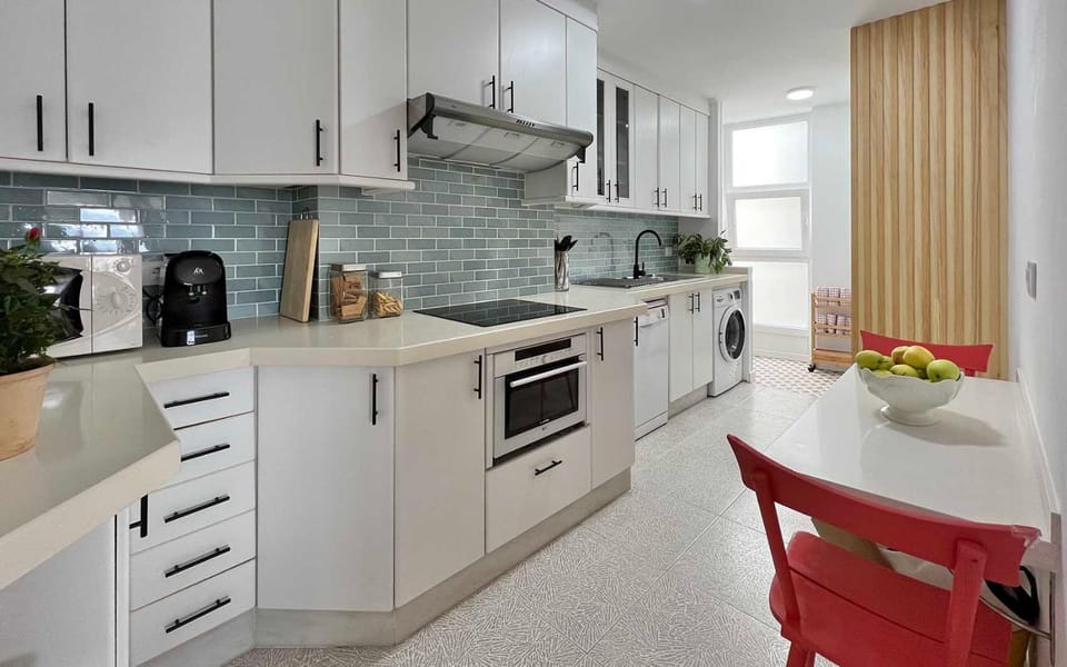 Kitchen or kitchenette, dishwasher, minibar, pet friendly, stove, toaster