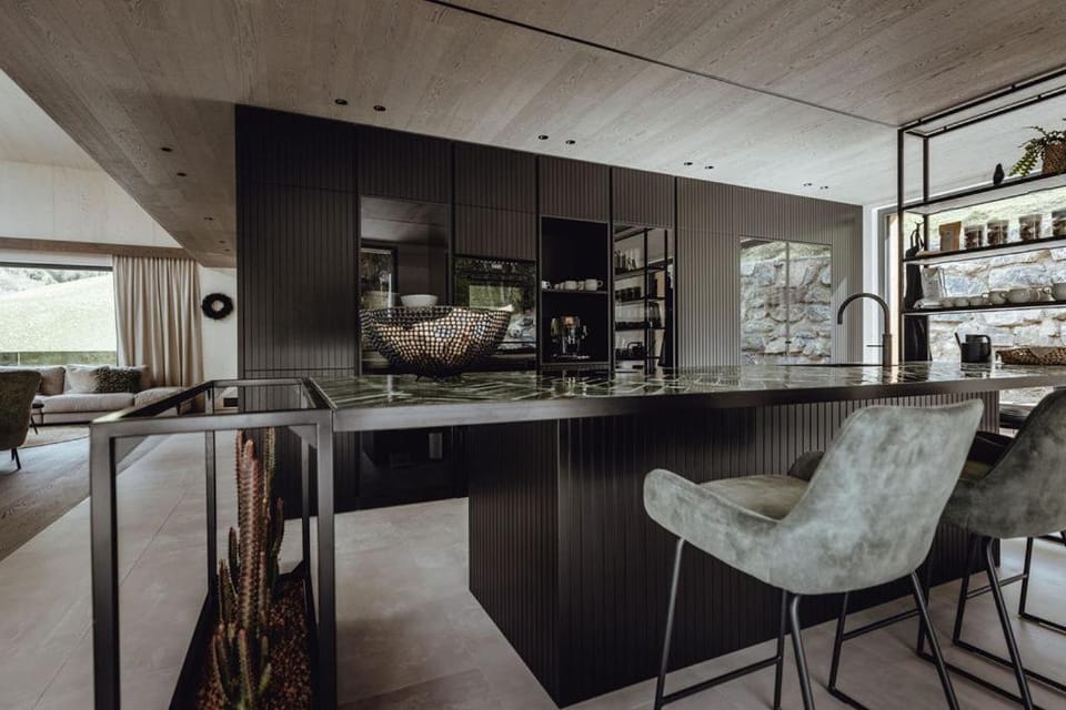 Kitchen or kitchenette, Communal kitchen, kitchen