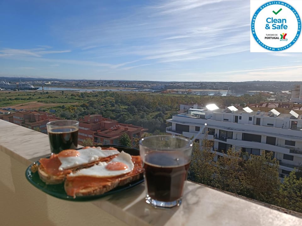 Balcony/Terrace, River view, Breakfast