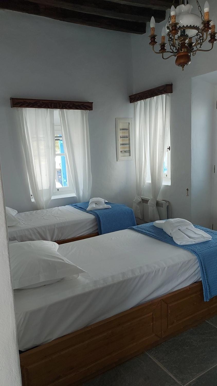 Thavma in Sifnos House in Milos