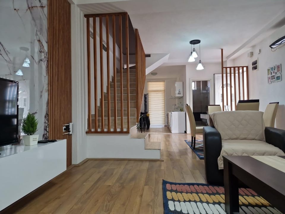 Town Square House Apartment in Decentralized Administration of Macedonia and Thrace