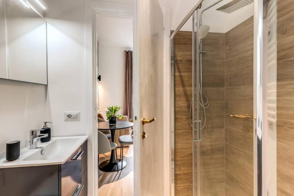 Shower, Bathroom