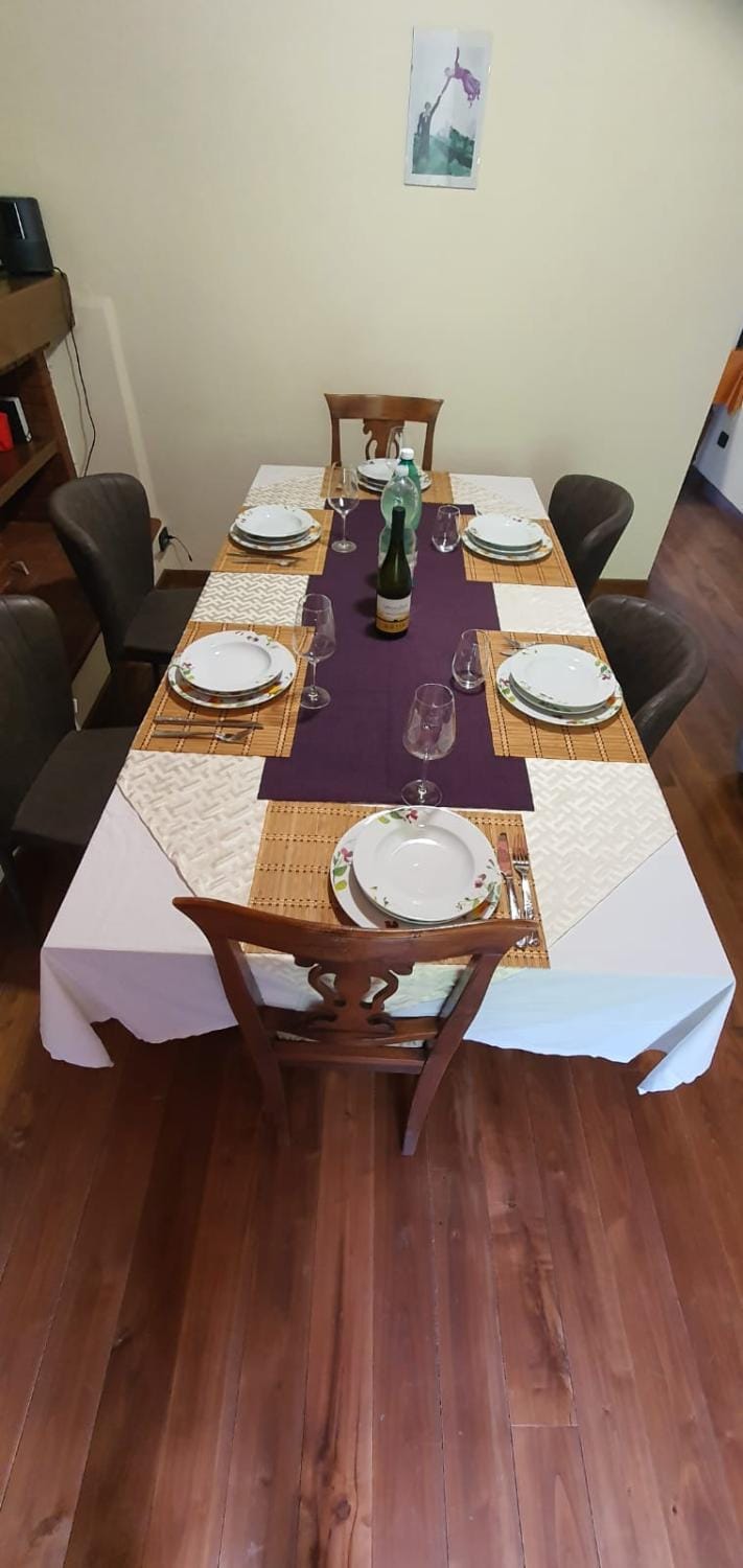 Restaurant/places to eat, Kitchen or kitchenette