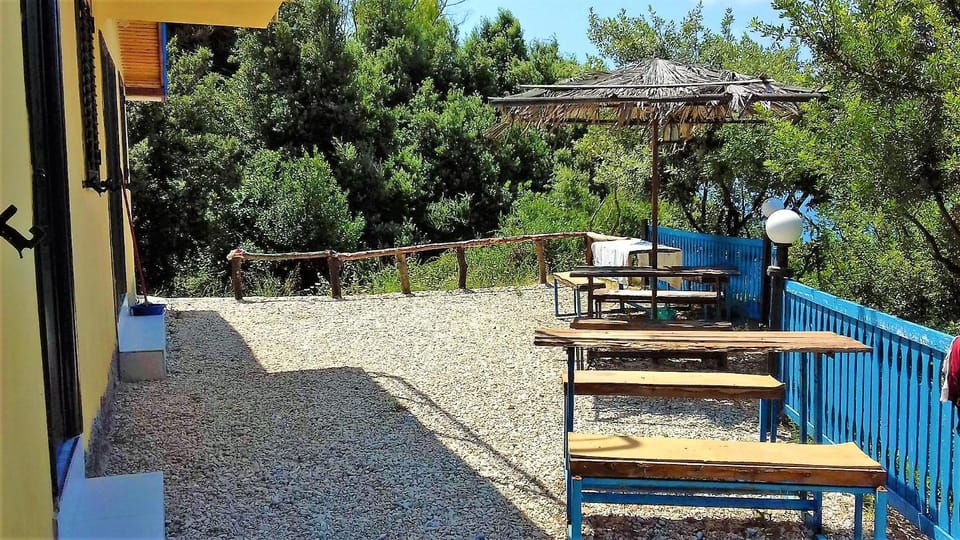 Patio, Spring, Day, Garden, View (from property/room), Balcony/Terrace, Dining area, Garden view