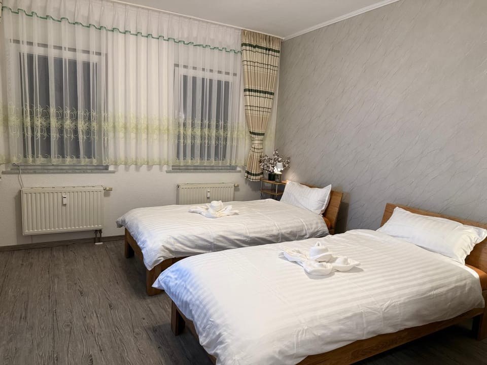 Käthe-Kollwitz-Straße 54, F2 Apartment in Thuringia, Germany